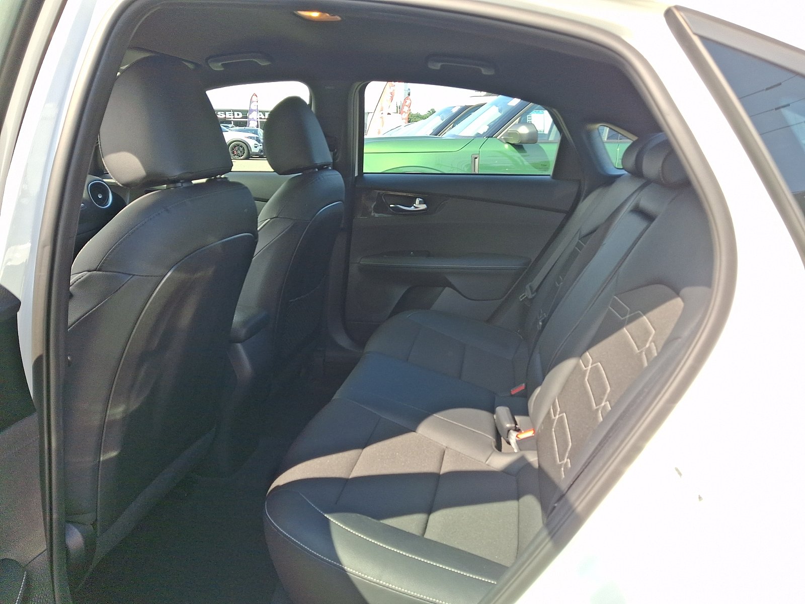 Used 2023 Snow White Pearl - SWP Kia GT-Line image 10