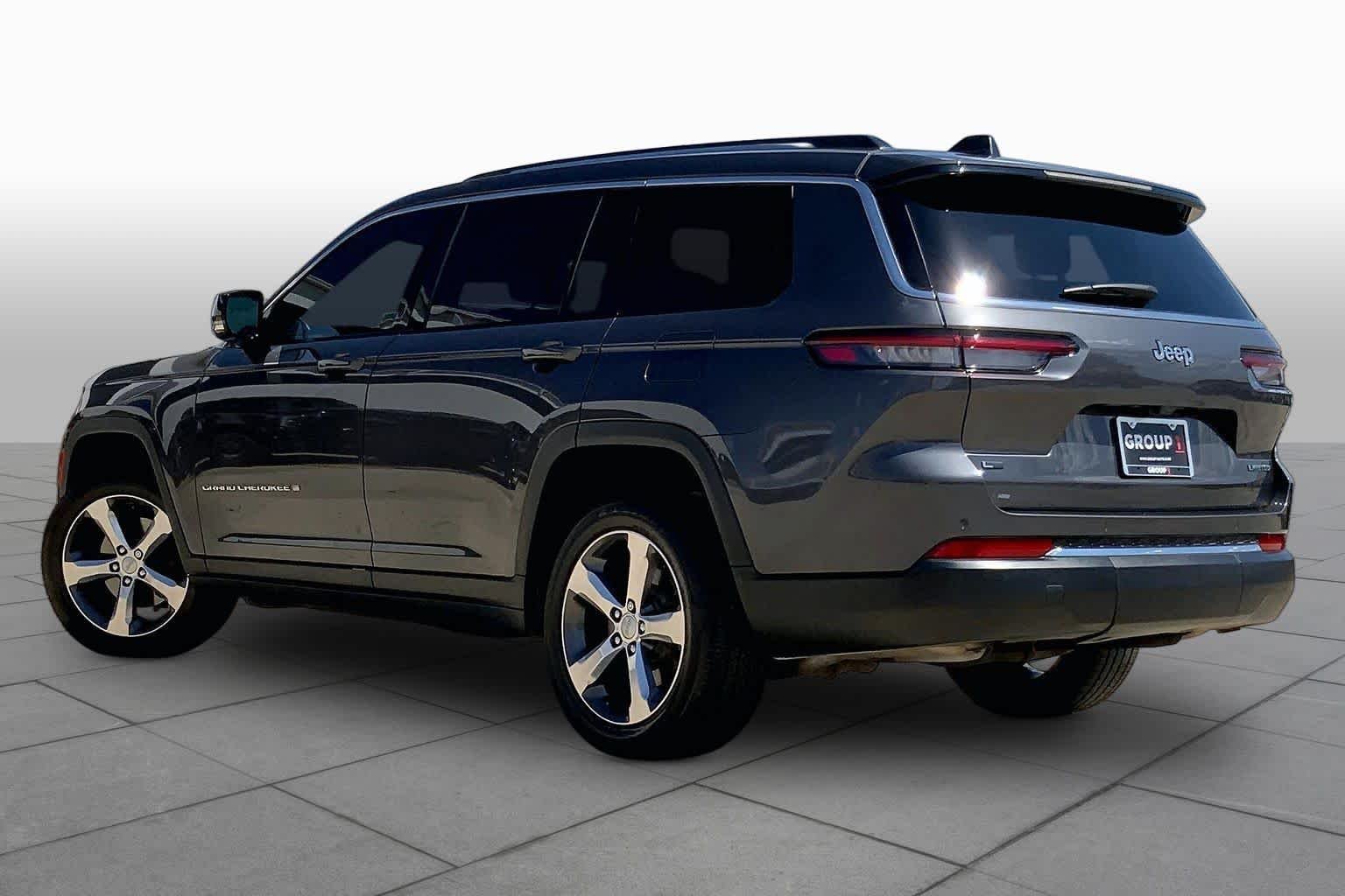 Used 2021 Baltic Gray Metallic Clearcoat Jeep Limited image 12
