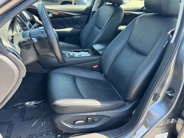 Used 2018 Gray INFINITI 3.0t LUXE image 9