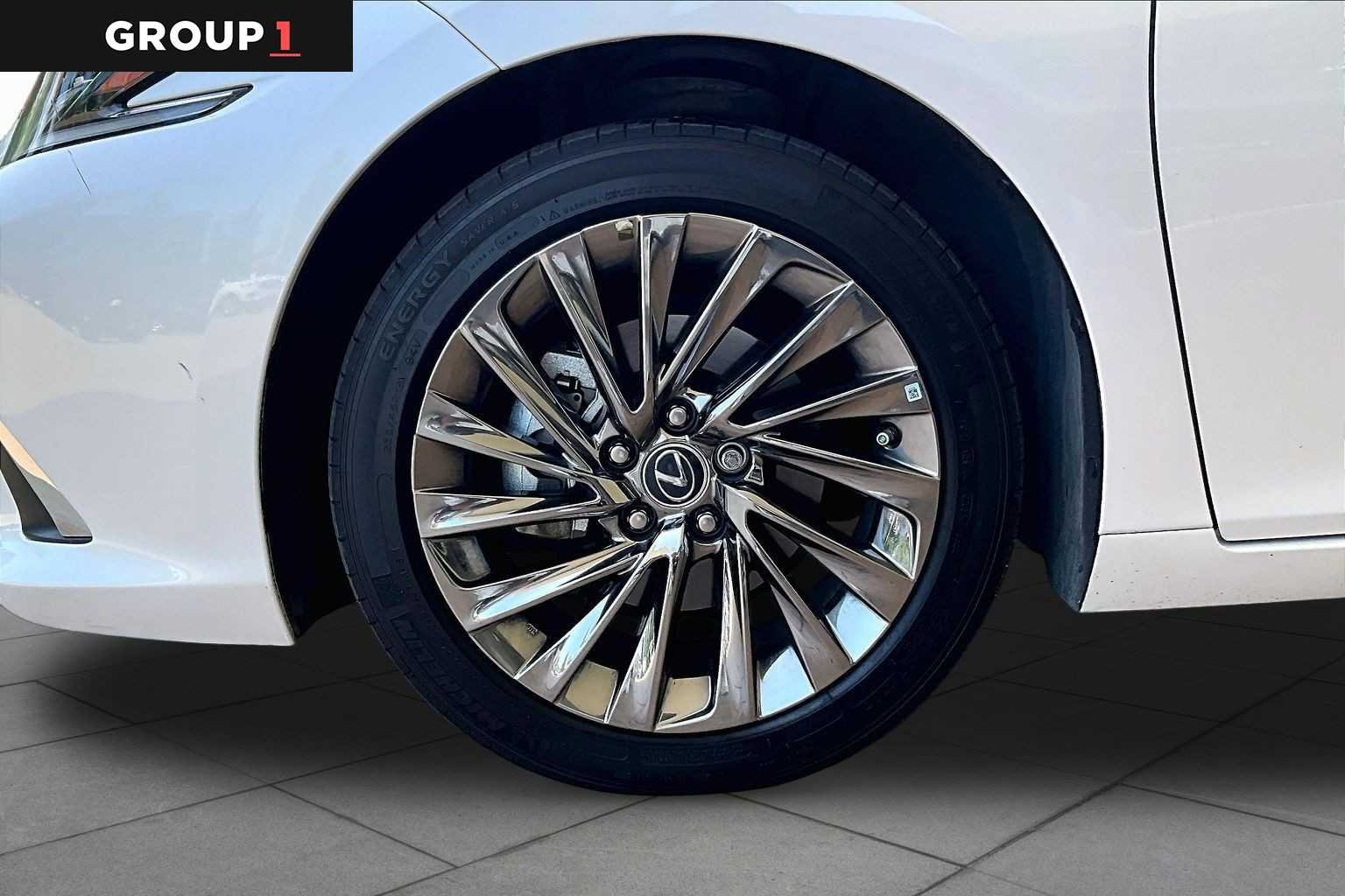 Used 2024 Eminent White Pearl Lexus Ultra Luxury image 9
