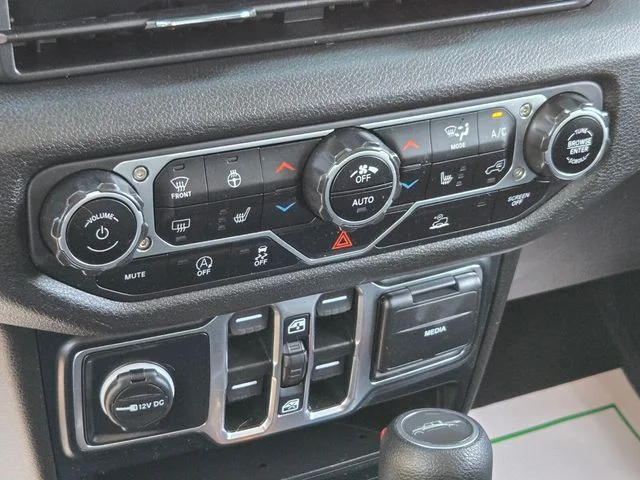 Used 2024 Silver Jeep Sport S image 32