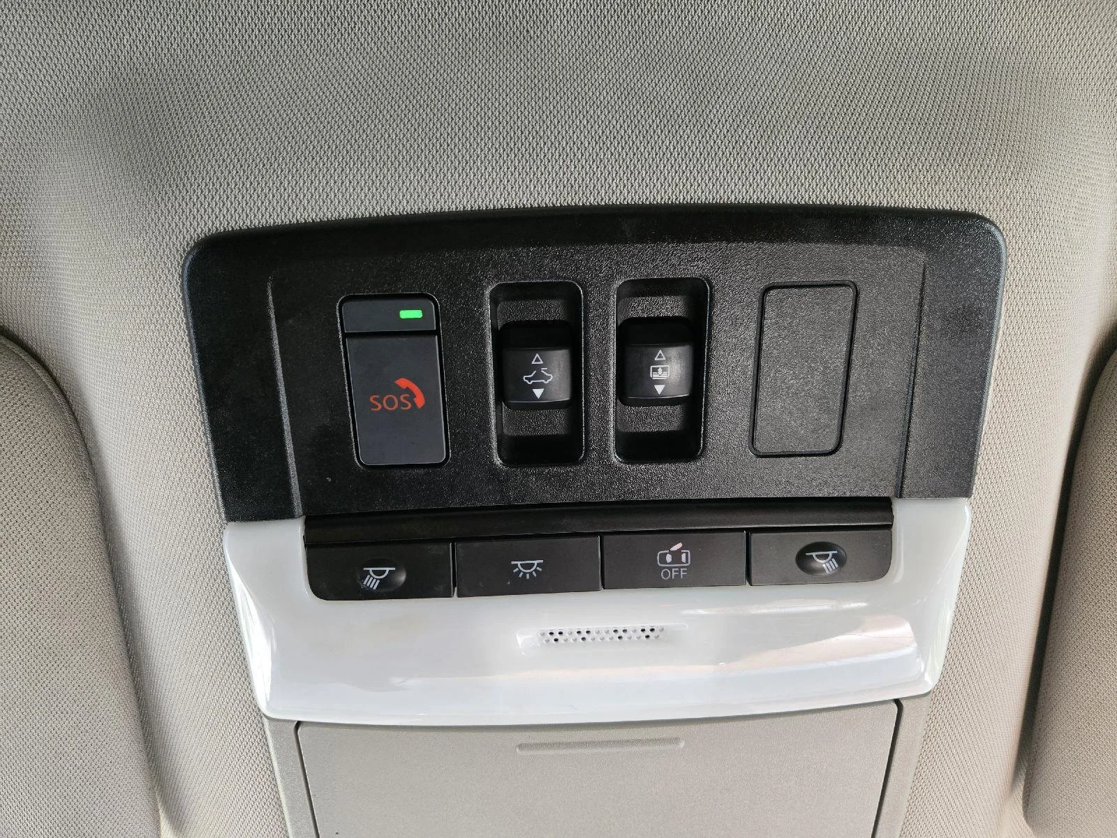Used 2024 Scarlet Ember Nissan Platinum image 22