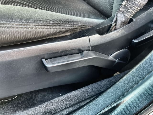 Used 2014 Black Dodge SE image 15