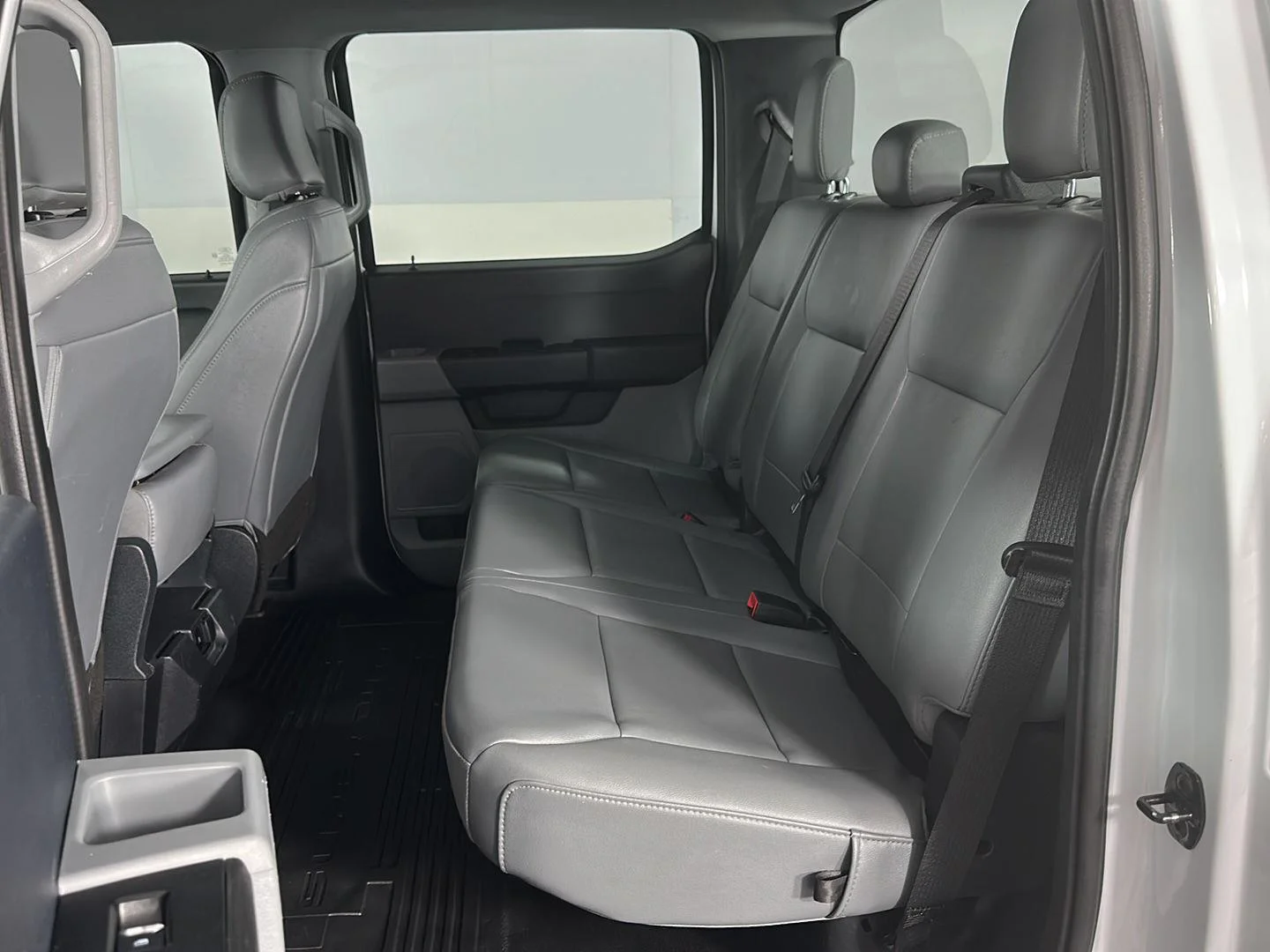 Used 2023 Oxford White Ford XL image 28
