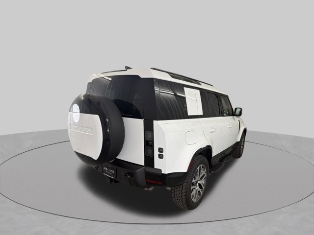 New 2026 Fuji White Land Rover X-Dynamic SE image 4
