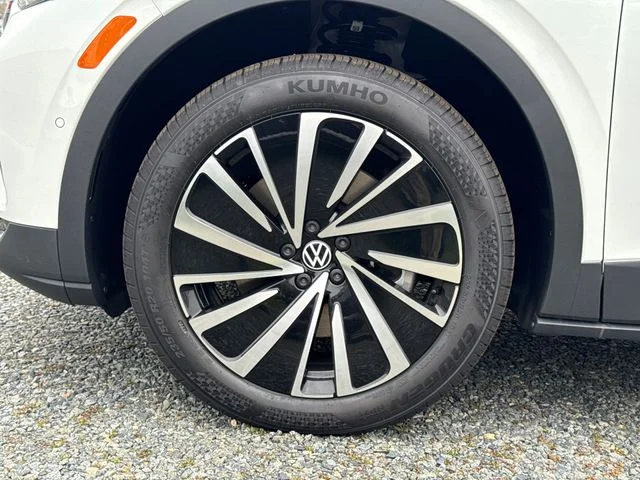 New 2026 Opal White Pearl Volkswagen Pro image 10