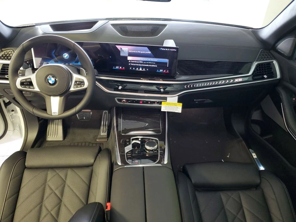 Used 2026 White BMW sDrive40i image 13