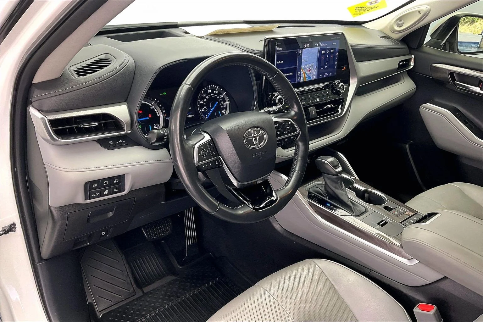 Used 2021 Blizzard Pearl Toyota Platinum image 14