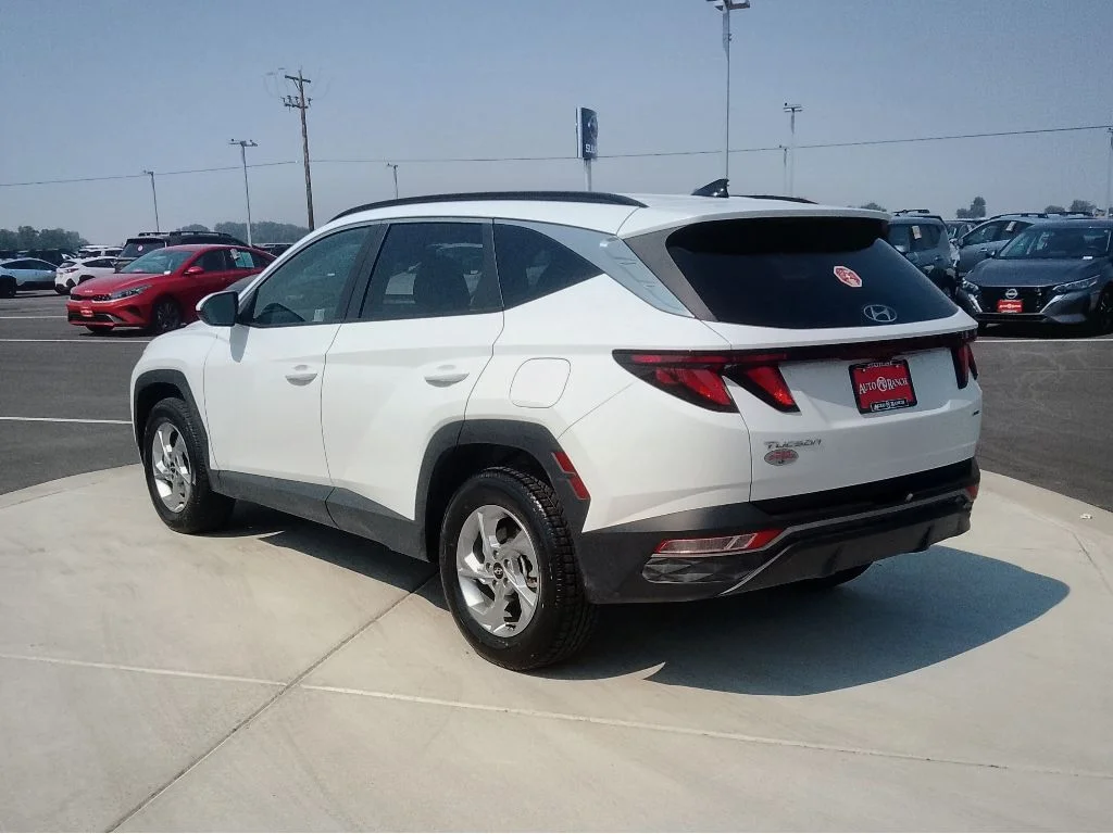 Used 2024 White Pearl Hyundai SEL image 5