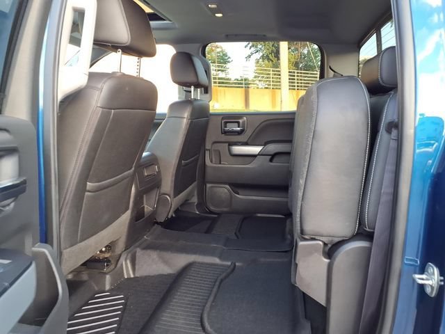 Used 2017 DEEP OCEAN BLUE METALLIC Chevrolet LTZ image 17