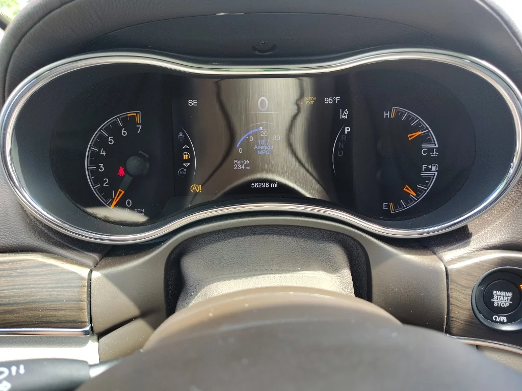 Used 2020 Velvet Red Pearlcoat Jeep Overland image 18