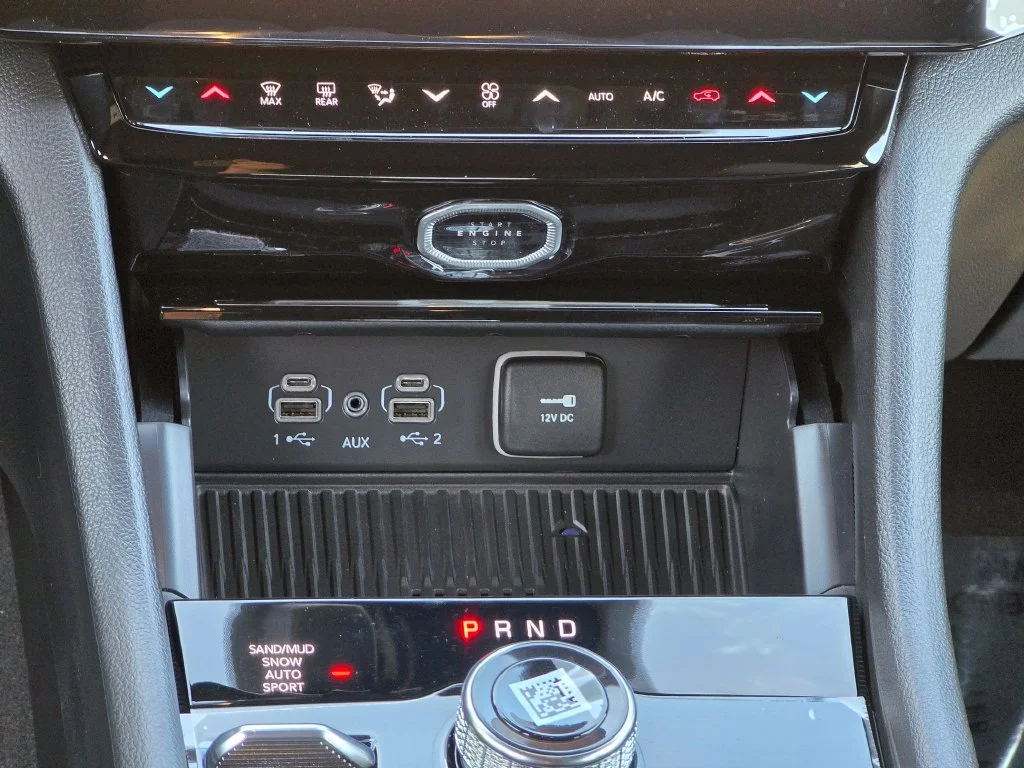 New 2027 Gray Jeep Limited image 31