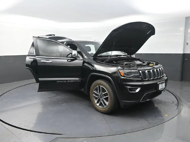Used 2021 Black Jeep Limited image 30