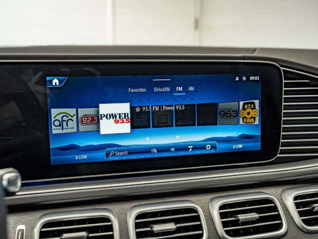 Used 2025 Obsidian Black Mercedes-Benz GLE 580 image 26