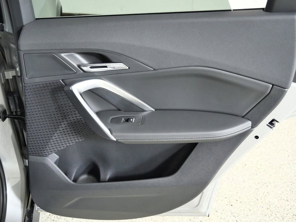 Used 2026 Space Silver Metallic BMW xDrive28i image 24