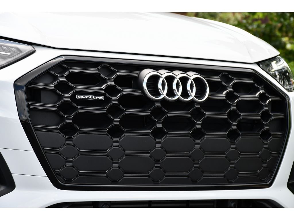 Used 2025 Glacier White Metallic Audi S line Premium image 10