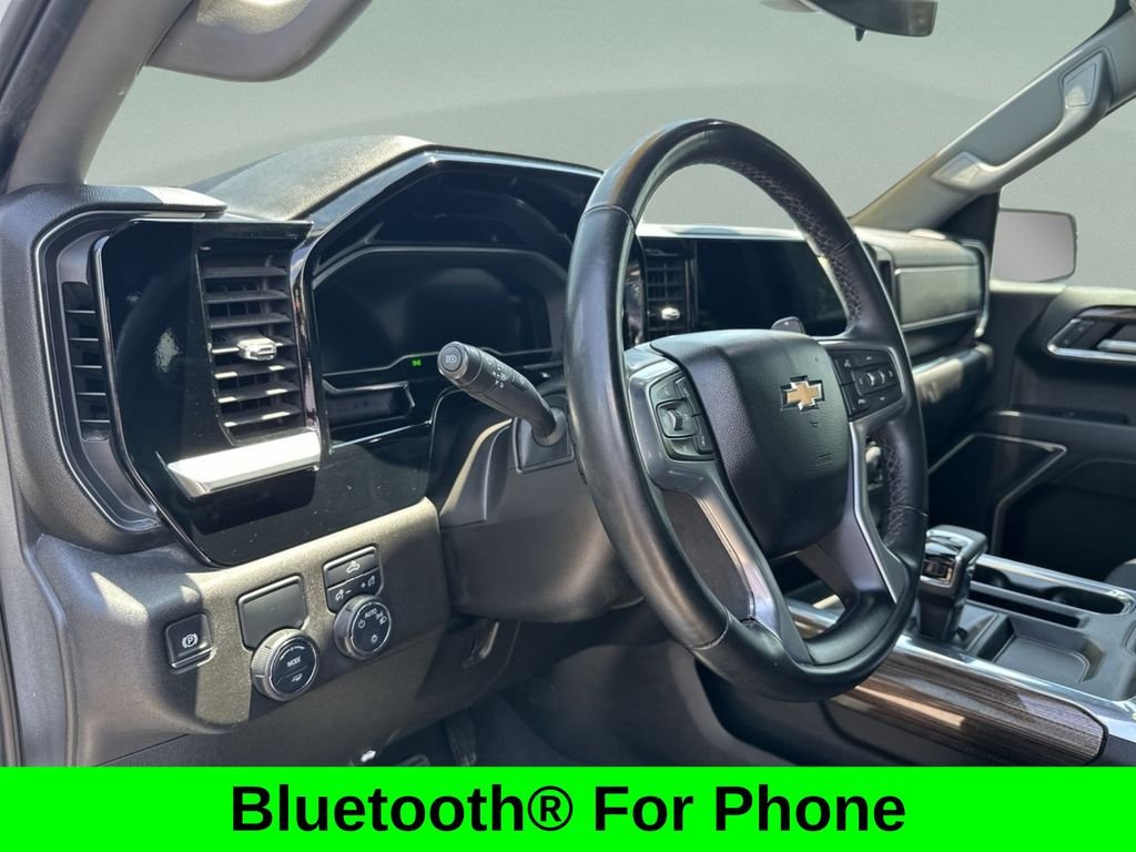 Used 2024 White Chevrolet LT image 19