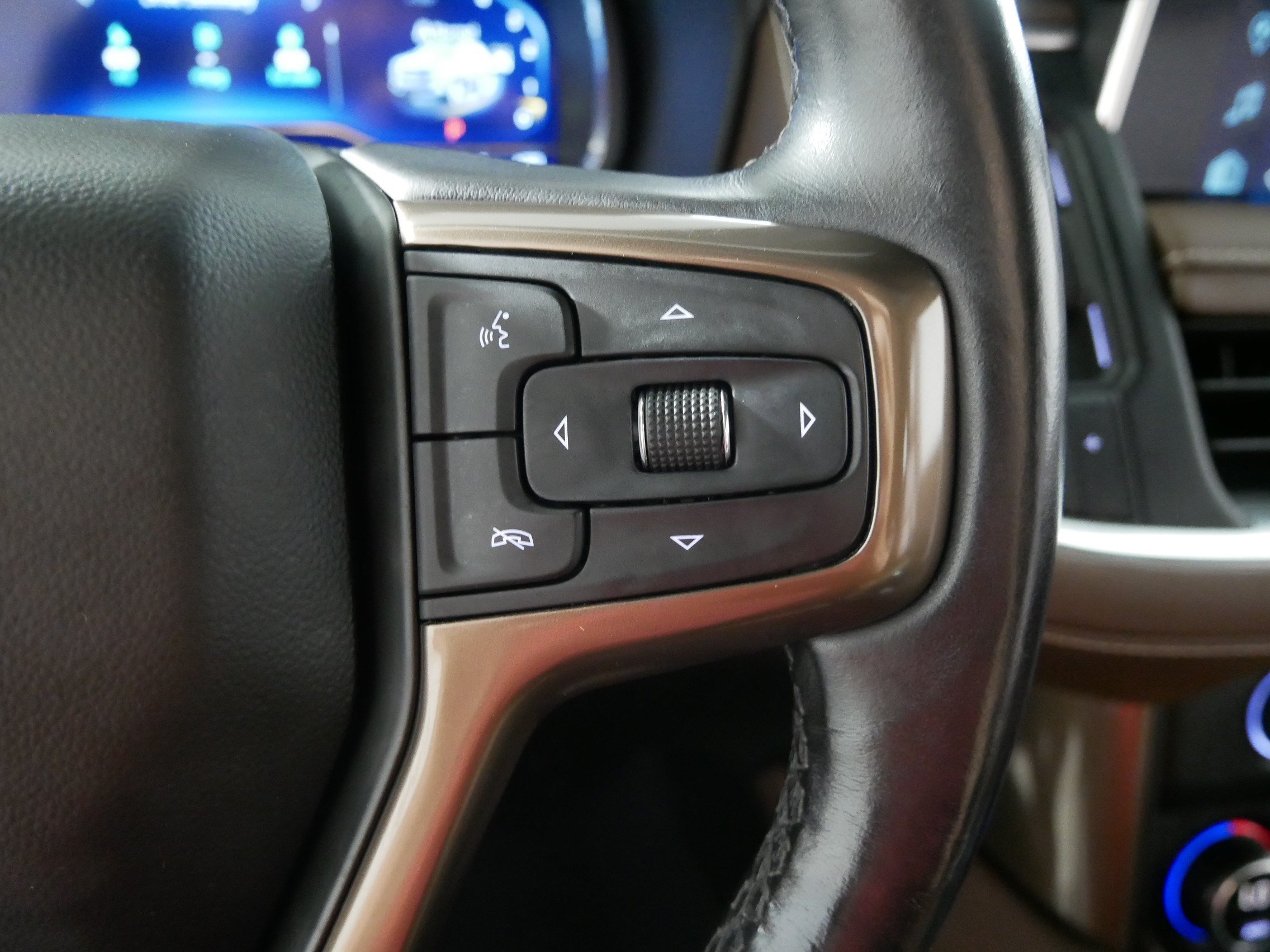 Used 2022 Cherry Red Tintcoat Chevrolet High Country image 28