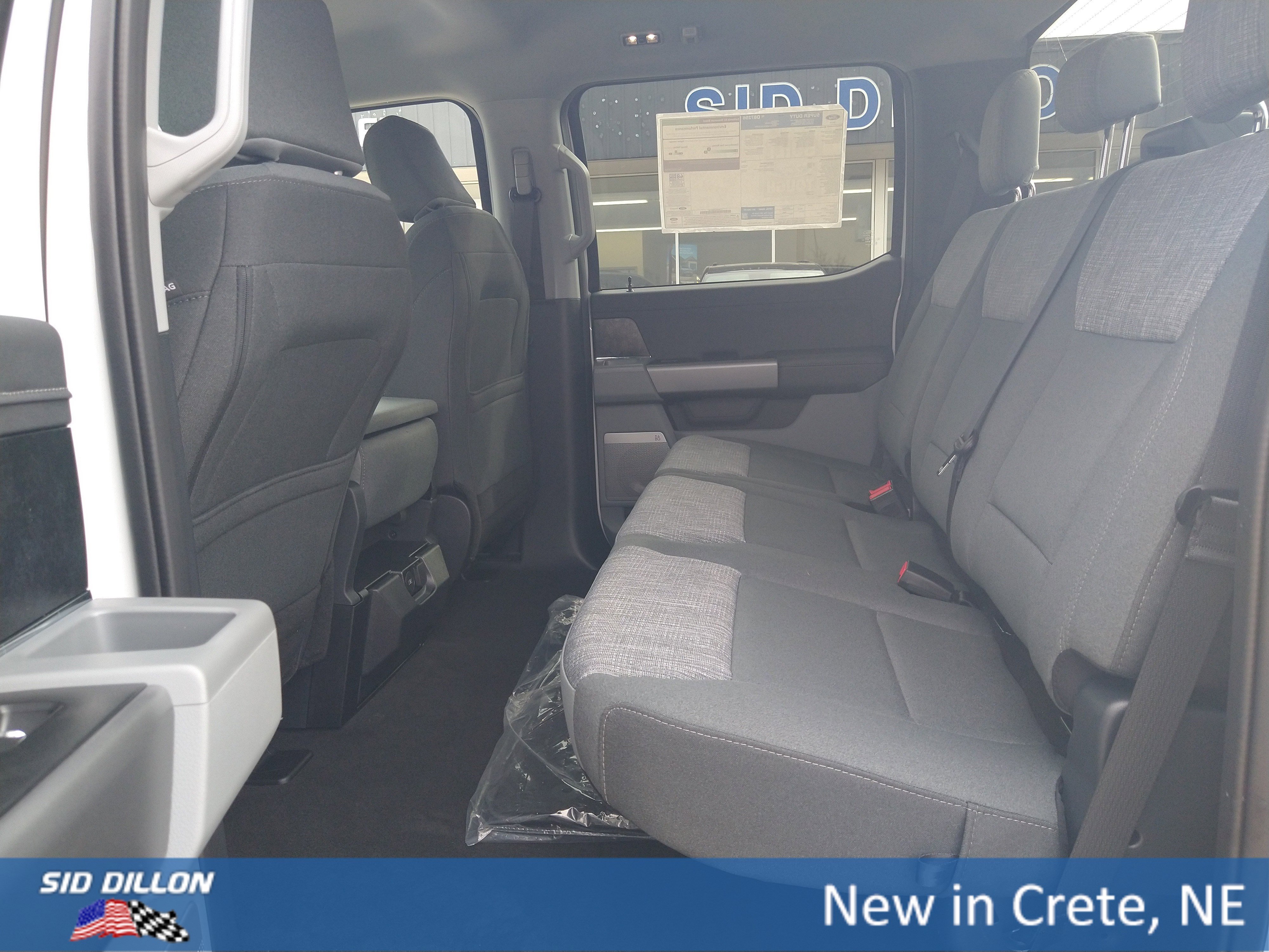 New 2026 Oxford White Ford XLT image 4