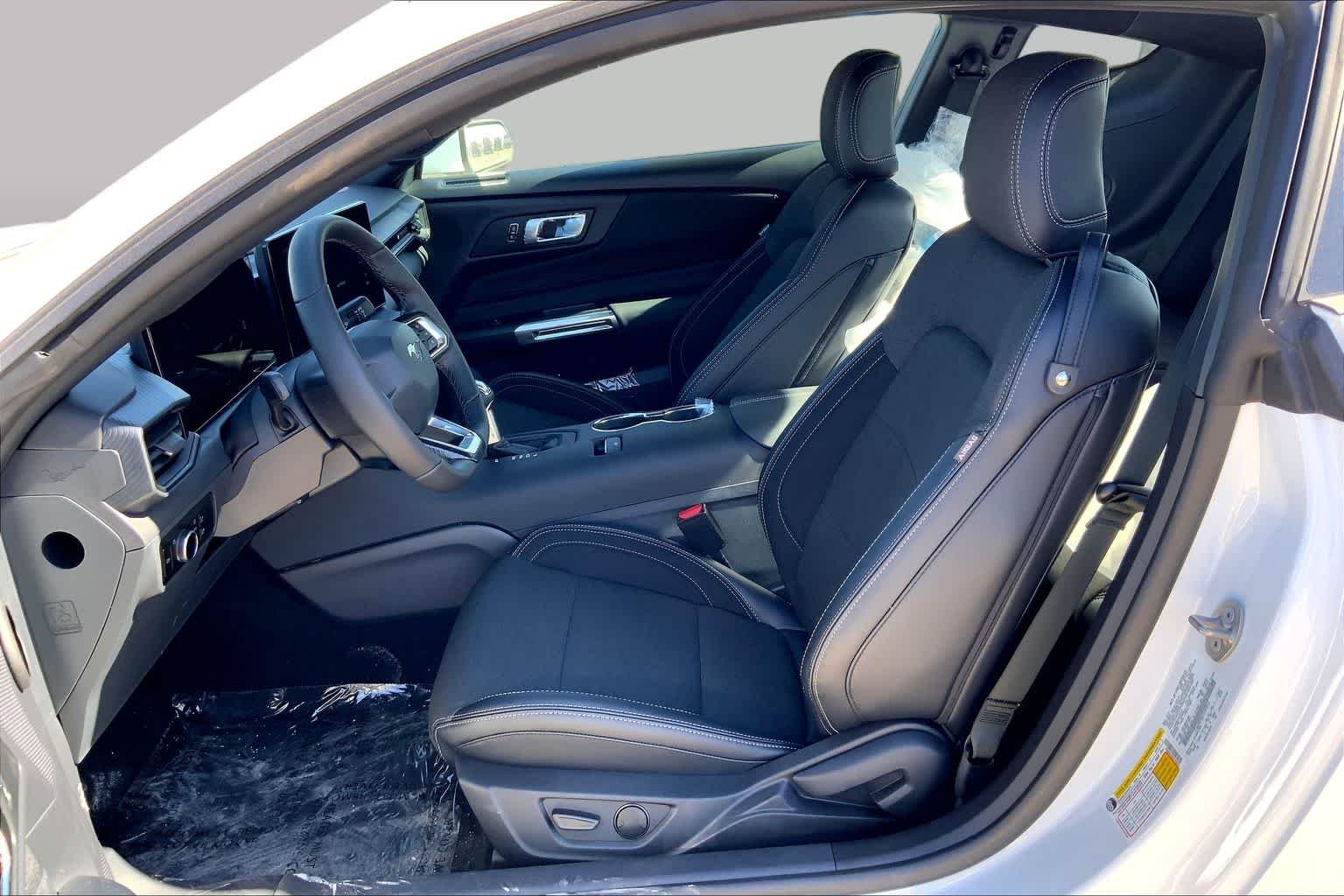 New 2026 Oxford White Ford EcoBoost® Fastback image 7