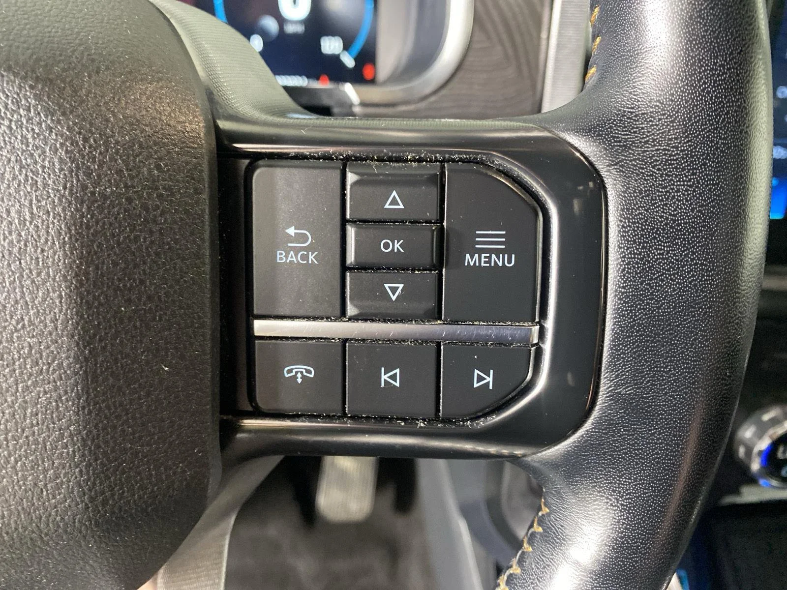 Used 2021 Smoked Quartz Metallic Tinted Clearcoat Ford Platinum image 19