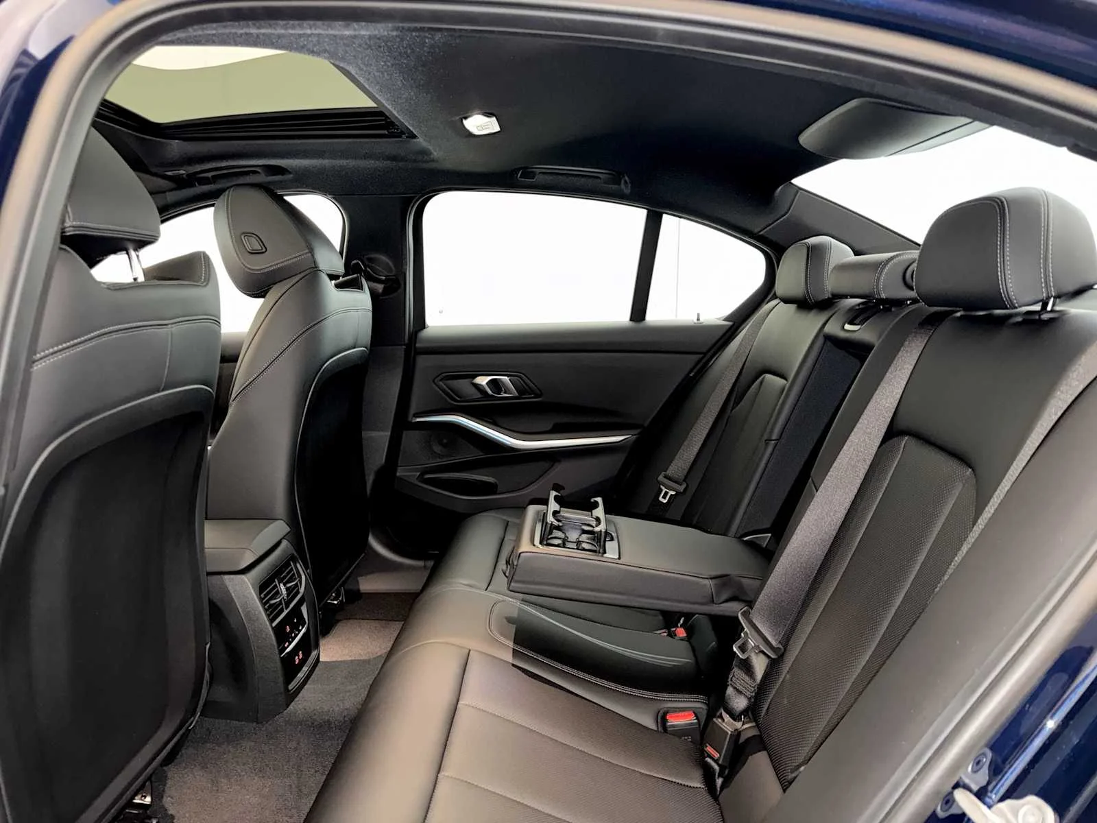 Used 2024 Tanzanite Blue II Metallic BMW 330i xDrive image 21