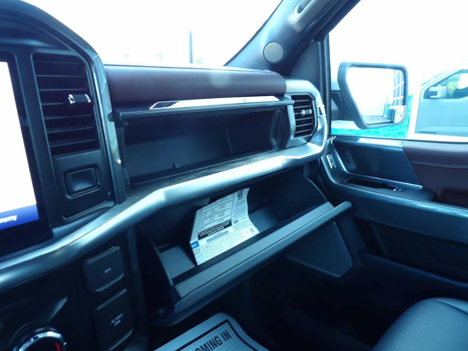 Used 2022 Star White Ford LARIAT image 26
