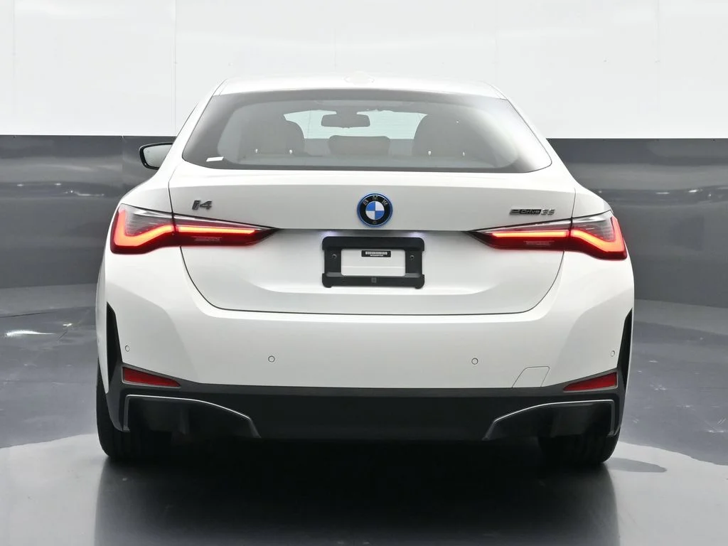 2023 BMW i4 40 - Photo 16