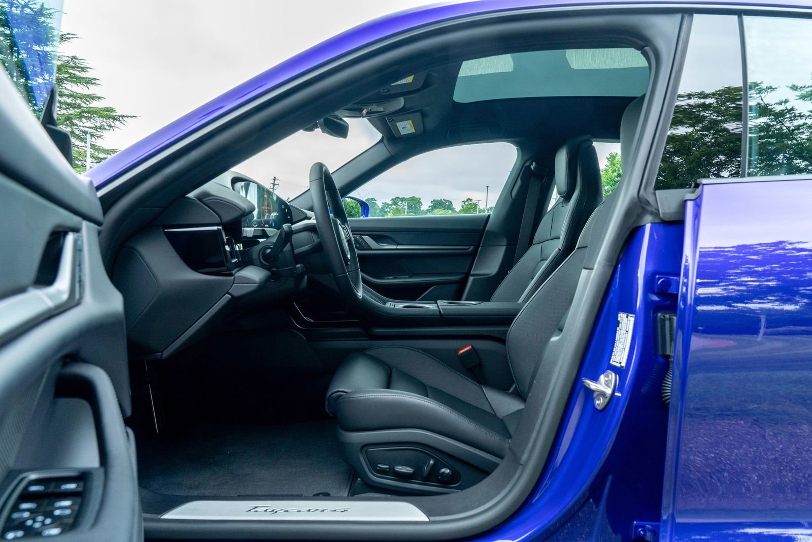 2025 Porsche Taycan Base - Photo 24