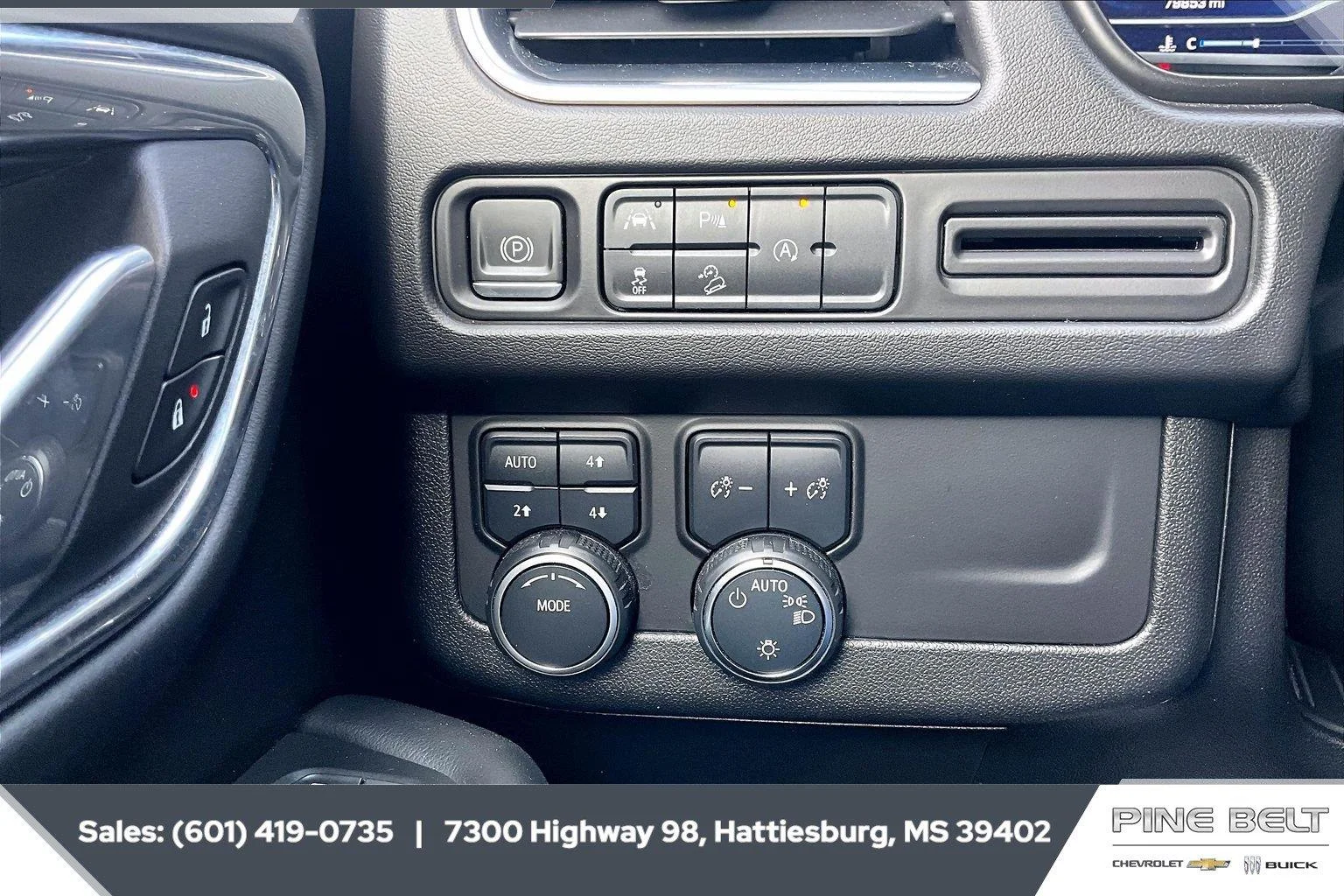Used 2023 Silver Sage Metallic Chevrolet Premier image 23