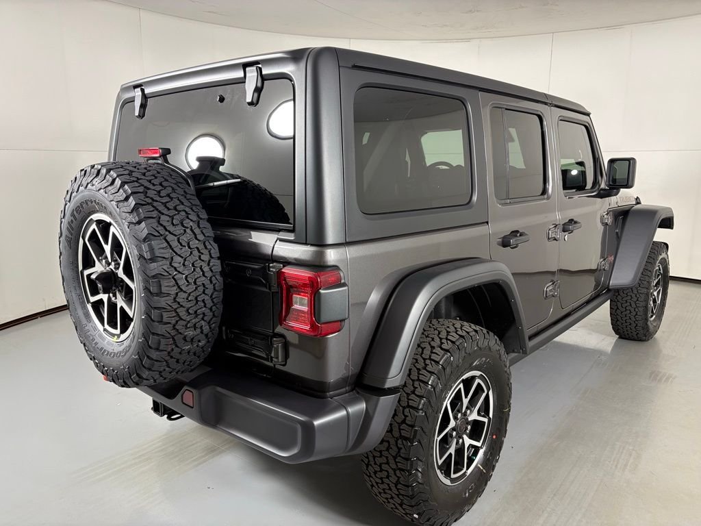 New 2026 Granite Crystal Metallic Clear-Coat Exterior Paint Jeep Rubicon image 8