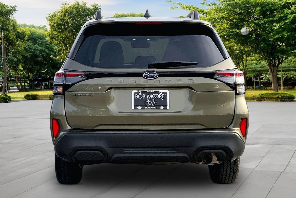 Used 2025 Green Subaru Premium image 5