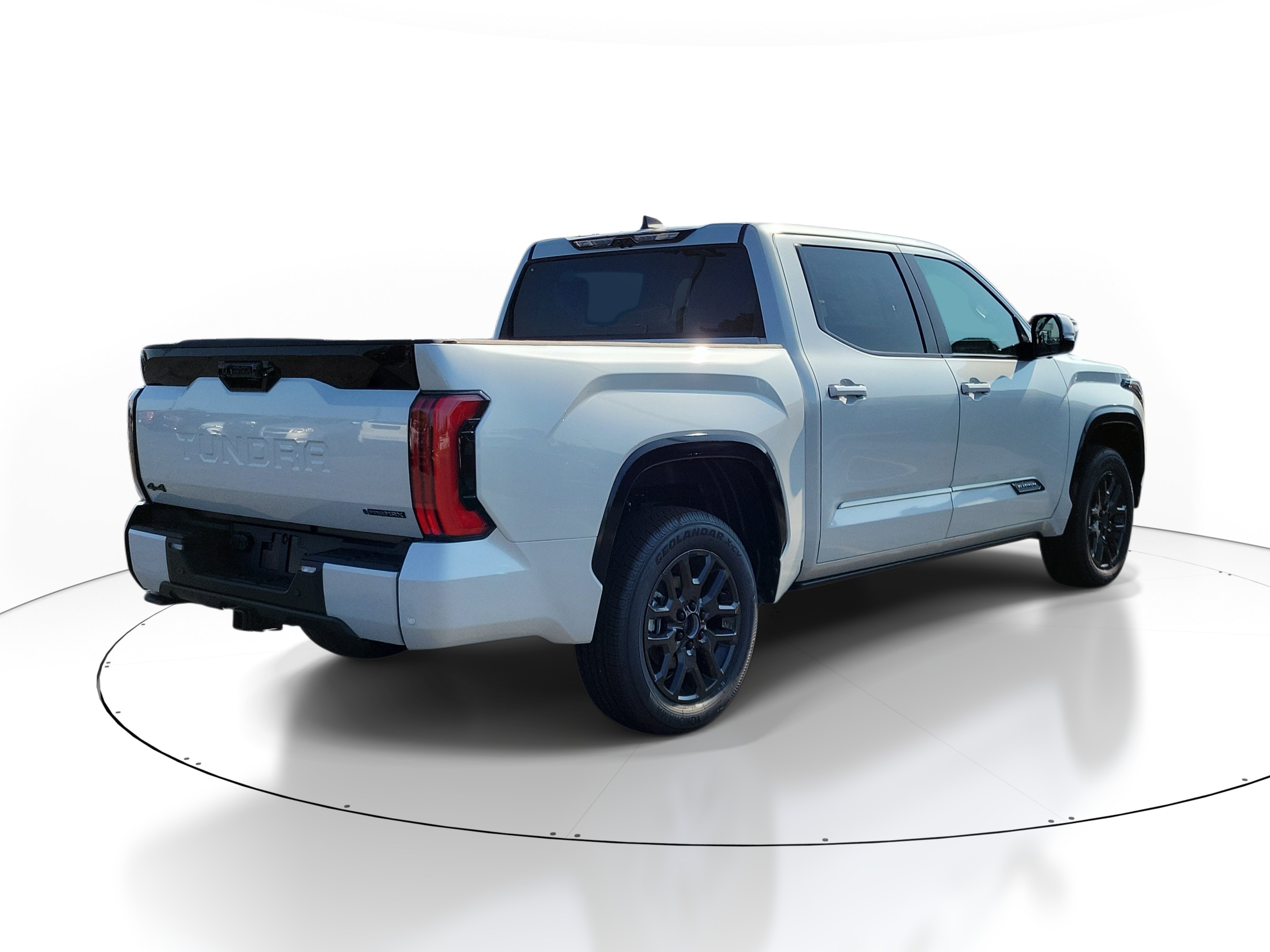 New 2026 Wind Chill Pearl <sup>1</sup> Toyota Tundra Platinum image 4