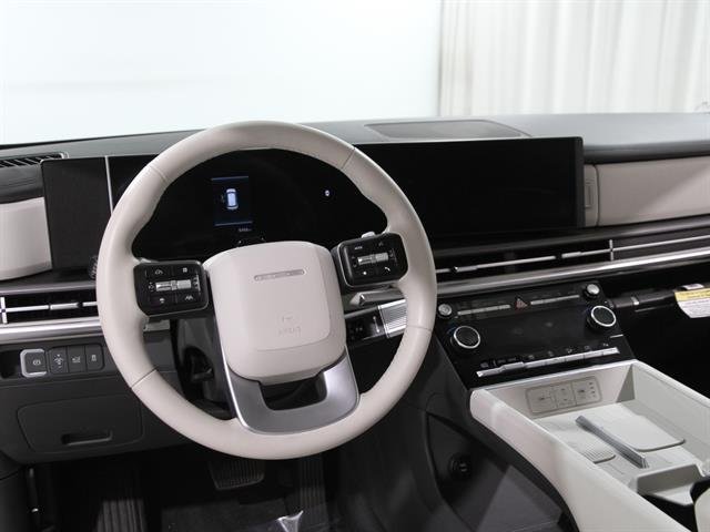 2025 Hyundai Santa Fe SEL Sport photo 2