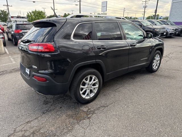 Used 2015 Black Jeep Latitude image 4