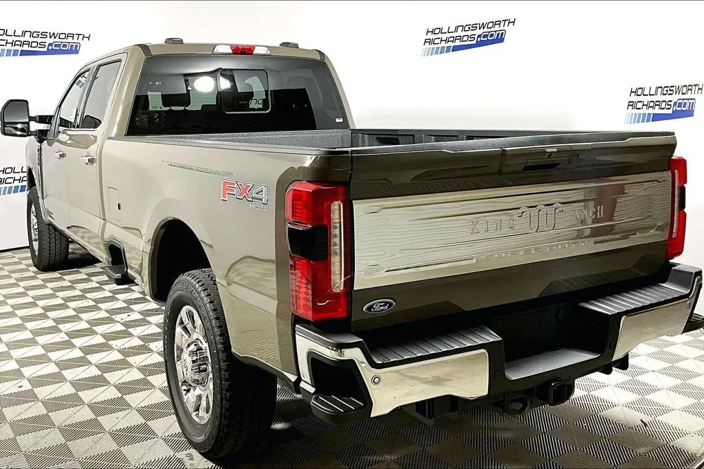 New 2026 Gray Ford King Ranch image 3