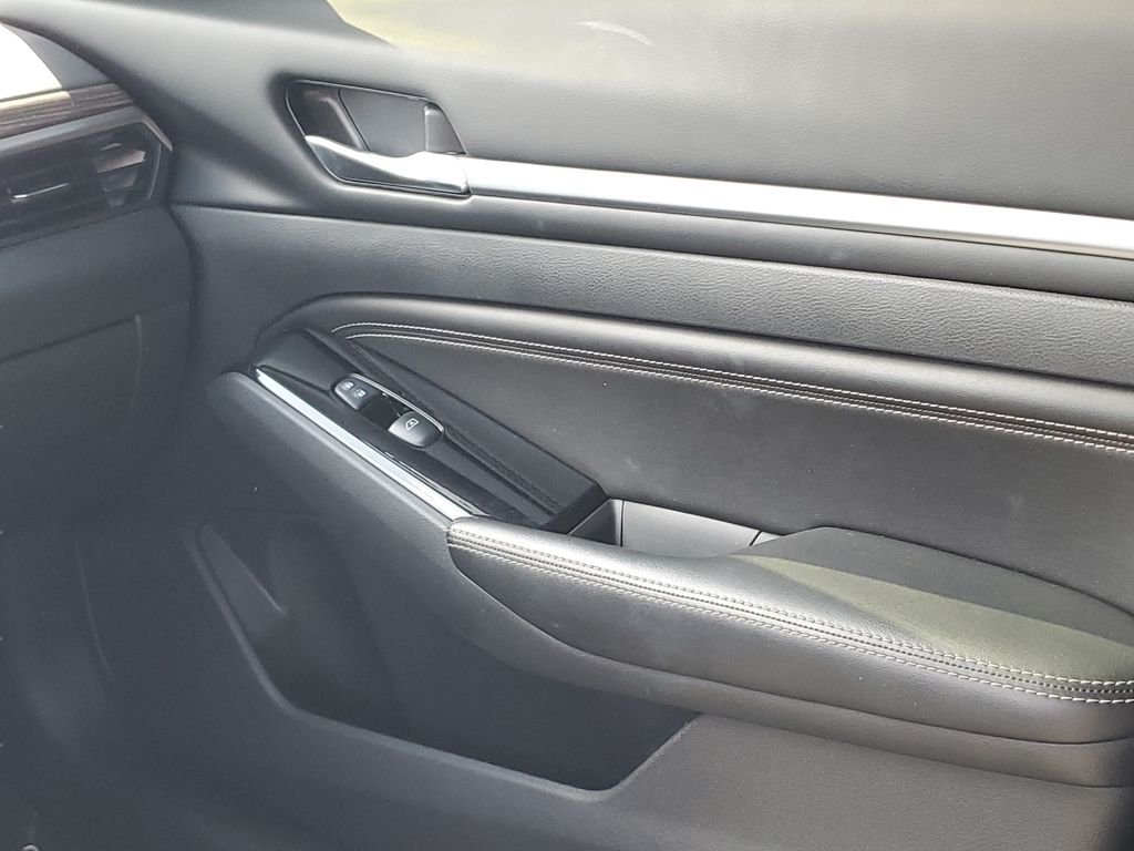 Used 2022 Gray Nissan 2.5 SL image 13