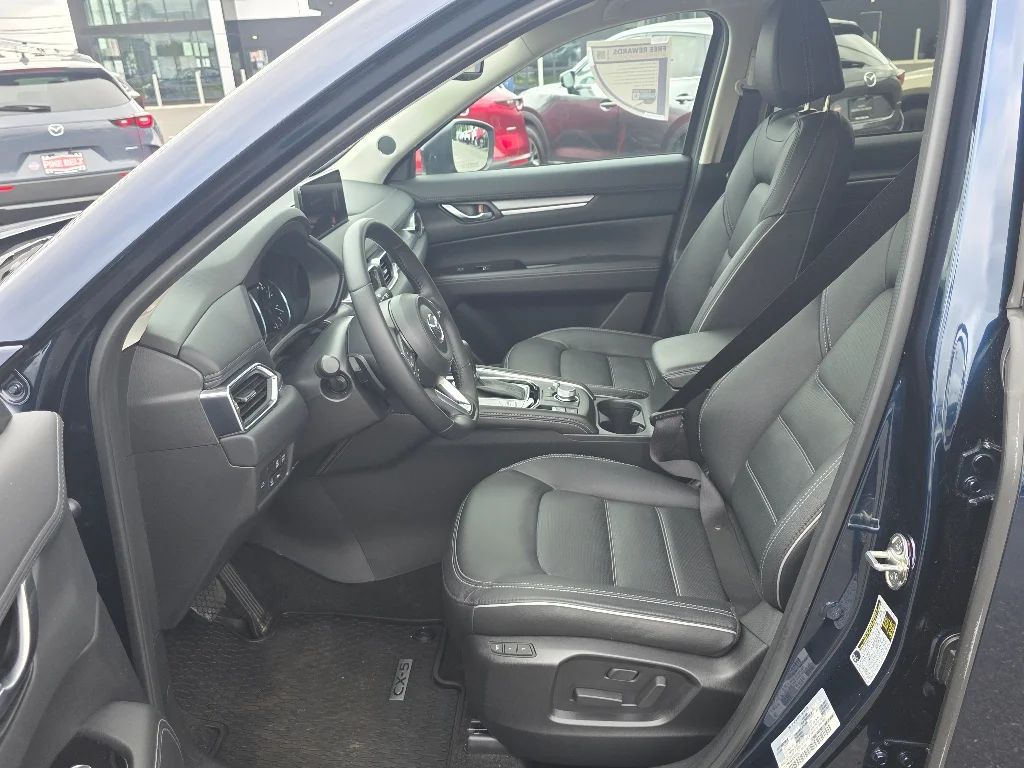 Used 2025 Deep Crystal Blue Mica Mazda 2.5 S Premium Plus Package image 33