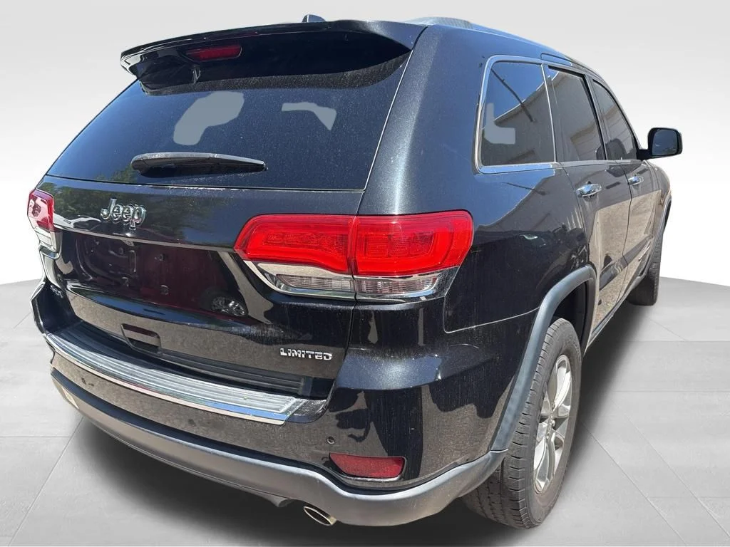 Used 2015 Black Jeep Limited image 11