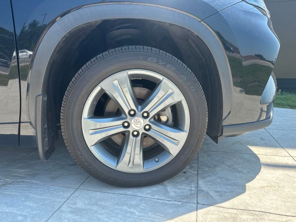 Used 2023 Black Toyota XLE image 8