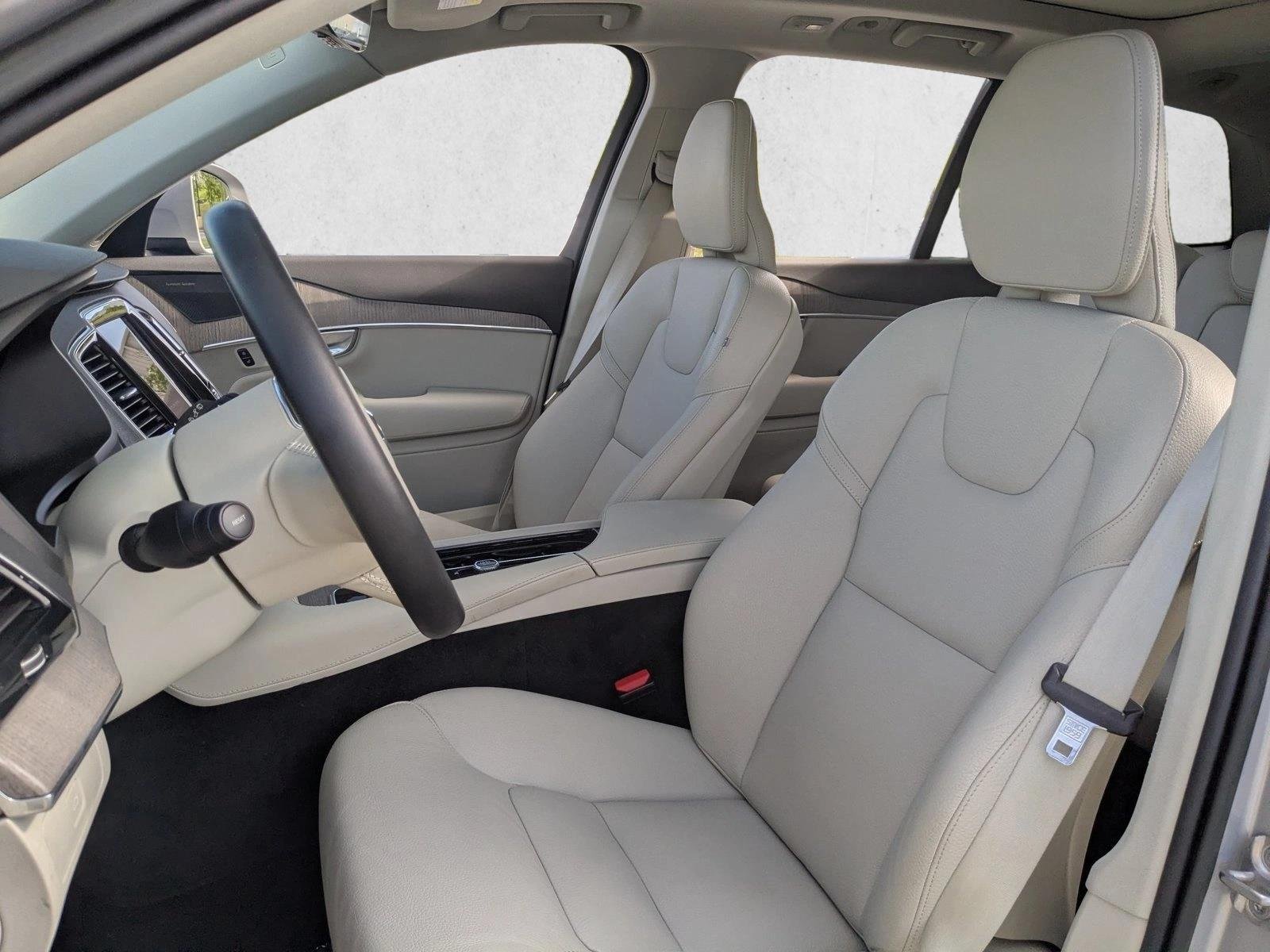 Used 2023 Silver Dawn Metallic Volvo Plus image 18