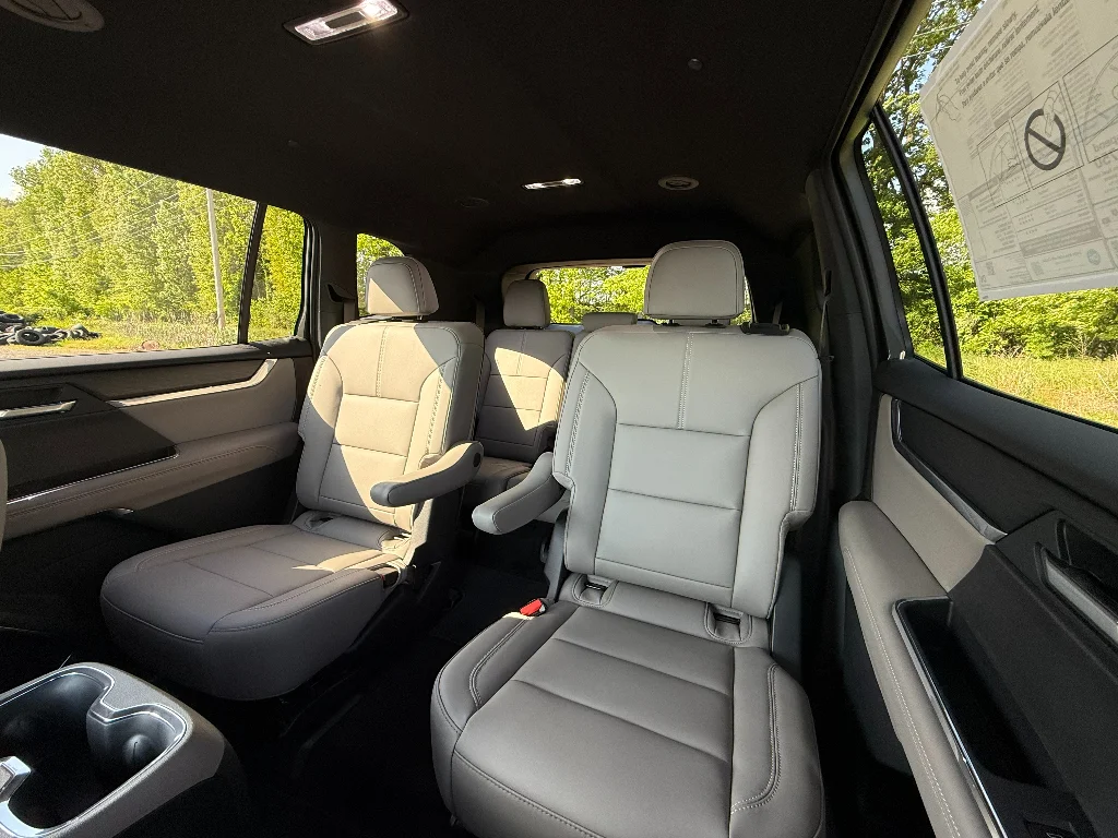 2026 GMC Acadia Elevation - Photo 23