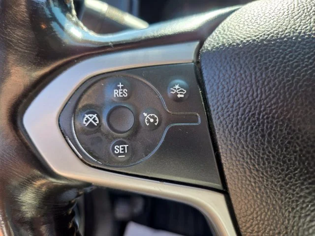 Used 2022 White Chevrolet LT image 32