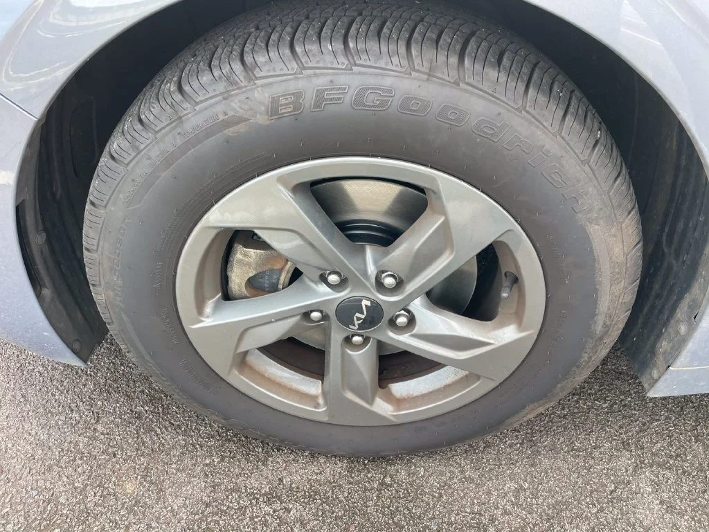 Used 2022 Silver Kia LX image 11