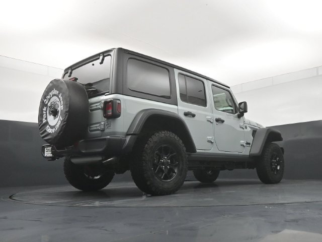 New 2027 Earl Clear-Coat Exterior Paint Jeep Willys image 24