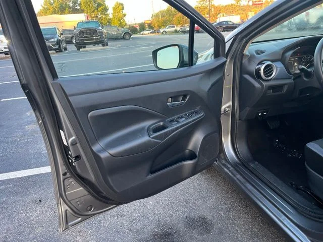 Used 2025 Gray Nissan 1.6 SV image 5