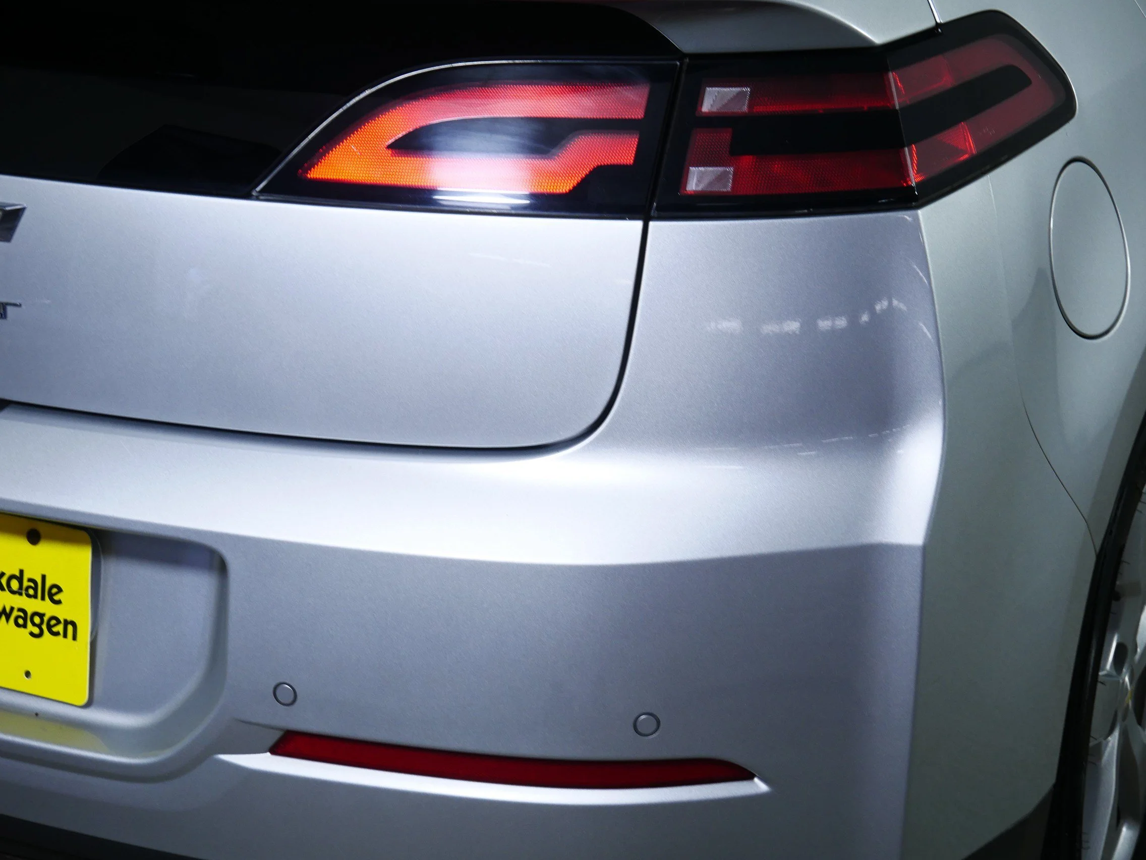 Used 2015 Silver Ice Metallic Chevrolet  image 17