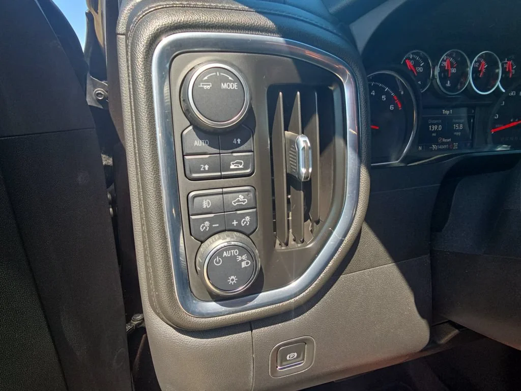 Used 2021 Oxford Brown Metallic Chevrolet RST image 26
