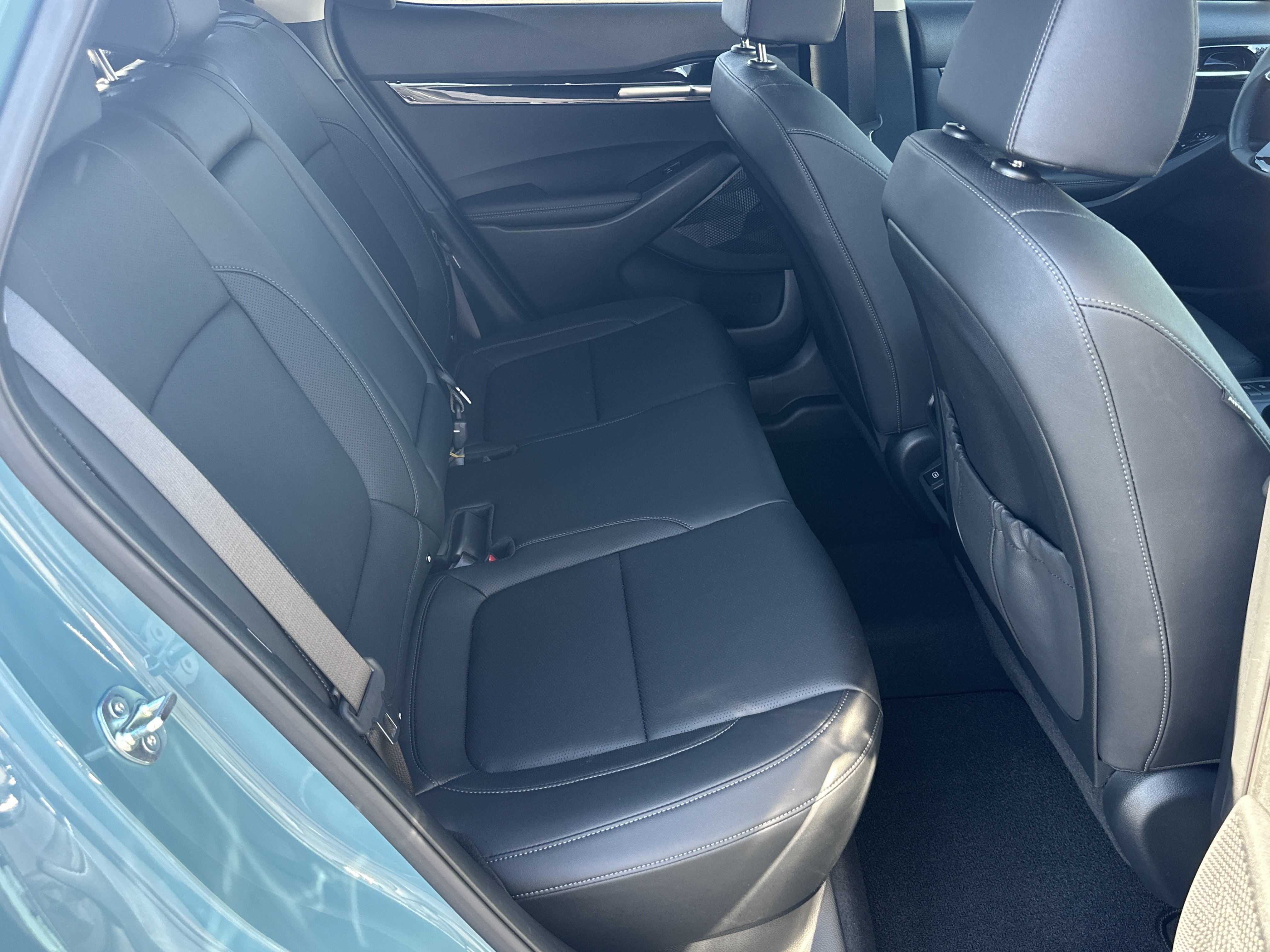 Used 2024 Pluton Blue/Black Roof Kia SX image 16