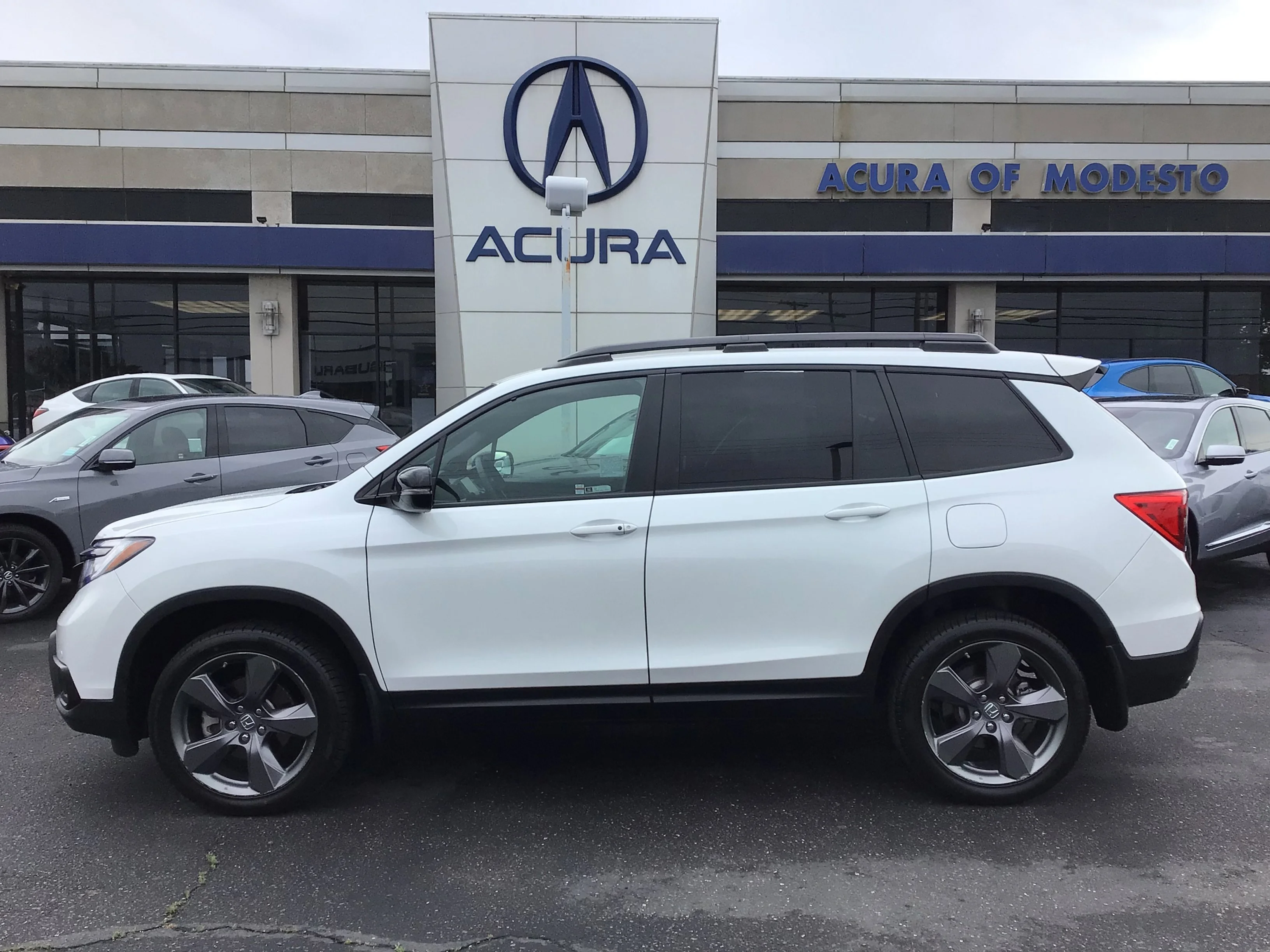 2021 Honda Passport 3.5 Touring 4WD Auto's photo